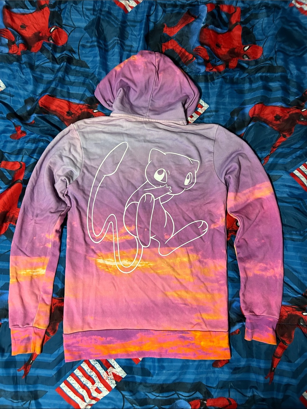 POKรMON Limited Edition Mew 2022 Graphic Hoodie - Picture 9 of 11